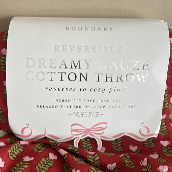 Boundary Reversible Dreamy Gauze Cotton Throw Valentine Heart ♥️ Red Pink NEW - Picture 9 of 10